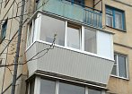 Остекление балкона с выносом по фасаду
Использование профлиста 
Подоконник - 200 мм 
Профиль Exprof
Заполнение спо 24 мм 
Козырек и Водоотлив 
 mobile
